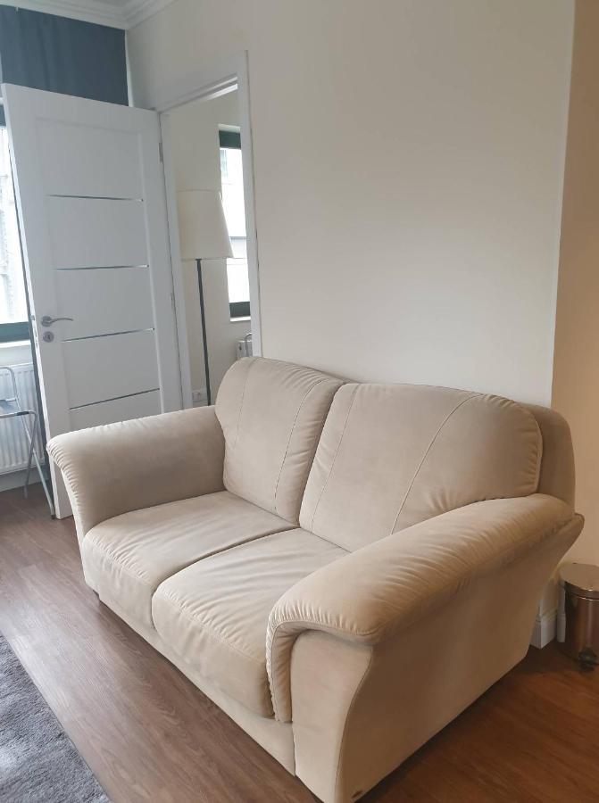 부다페스트 Ejjeli Bagoly Etterem Es Panzio B&B 외부 사진