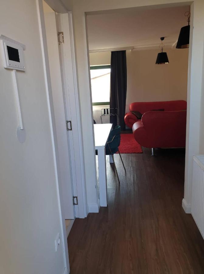 부다페스트 Ejjeli Bagoly Etterem Es Panzio B&B 외부 사진