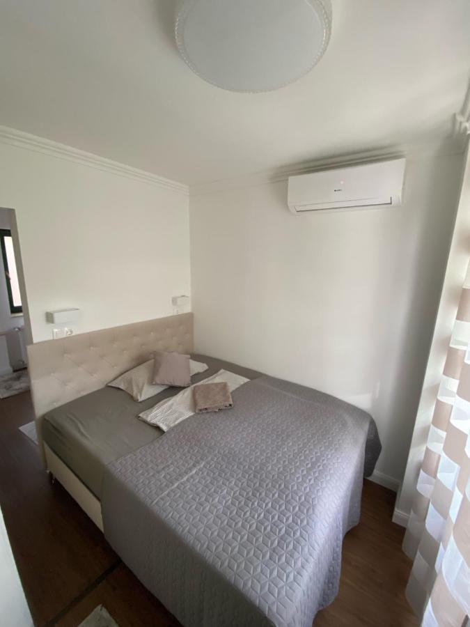 부다페스트 Ejjeli Bagoly Etterem Es Panzio B&B 외부 사진